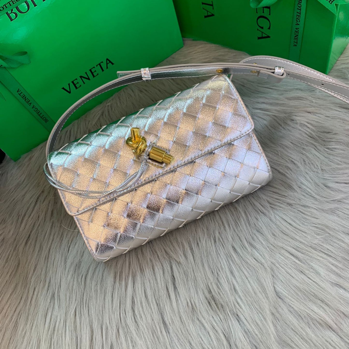 Bottega Veneta Andiamo Clutch in Metallic Intrecciato Leather Bag