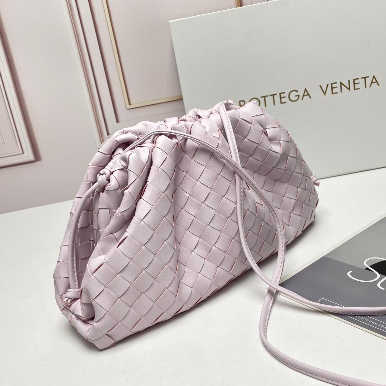 Bottega Pouch Intrecciato Bag