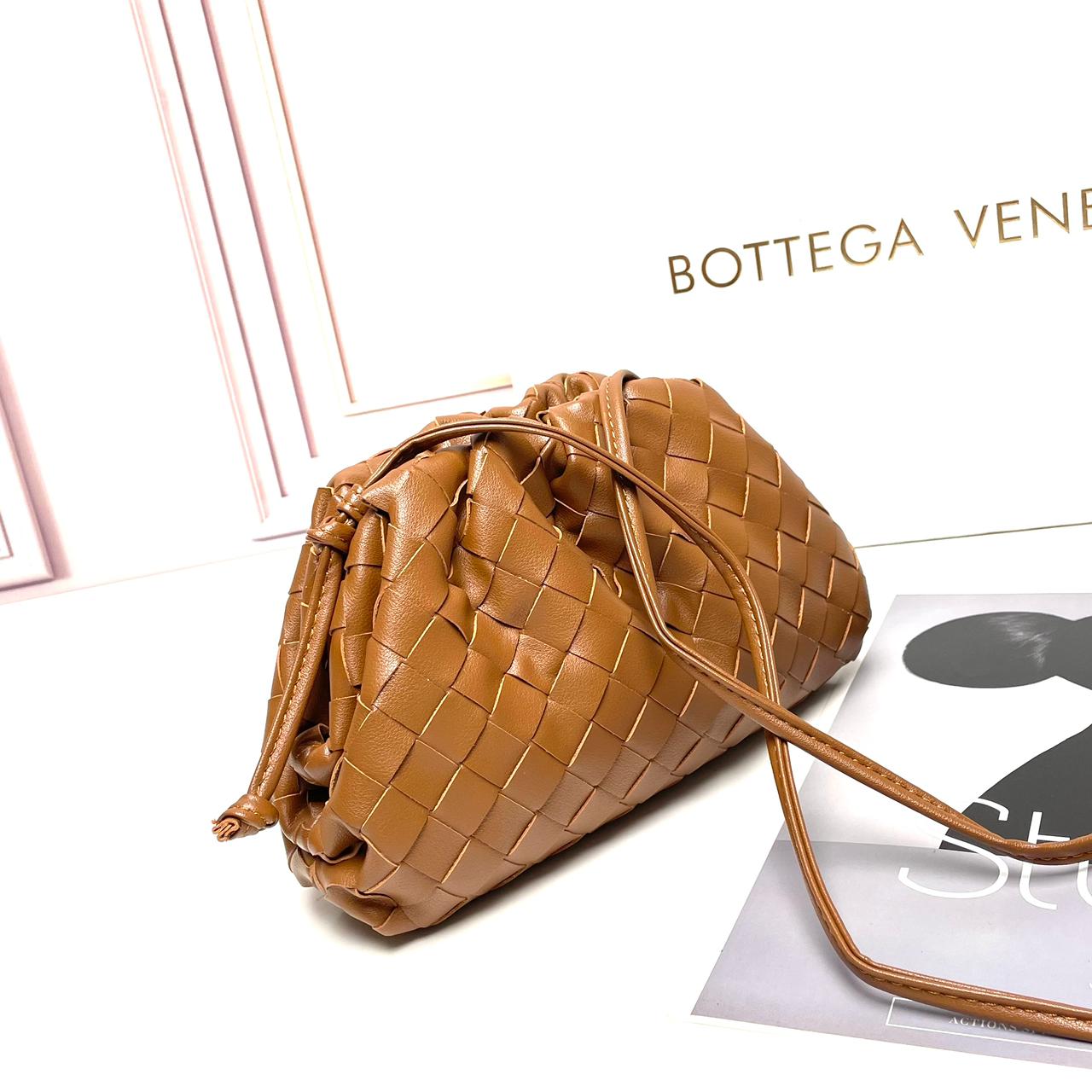 Bottega Pouch Intrecciato small Bag