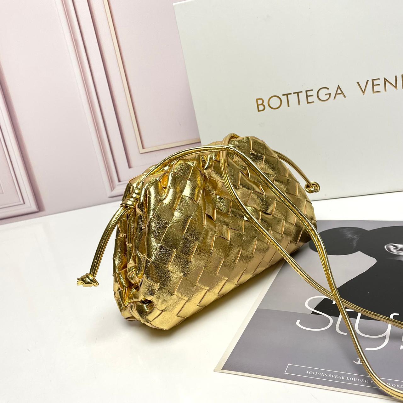 Bottega Pouch Intrecciato small Bag