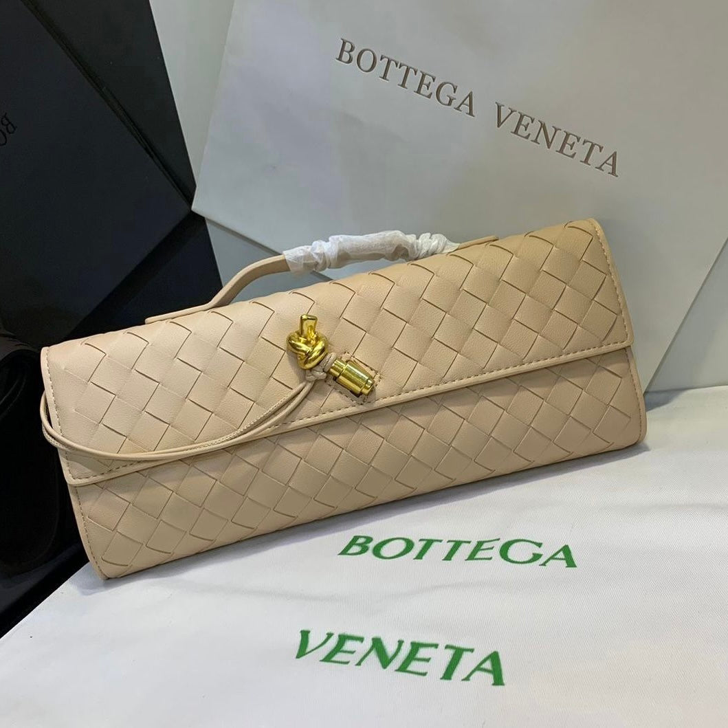 Bottega Veneta Long Andiamo Handle Clutch in Leather Bag