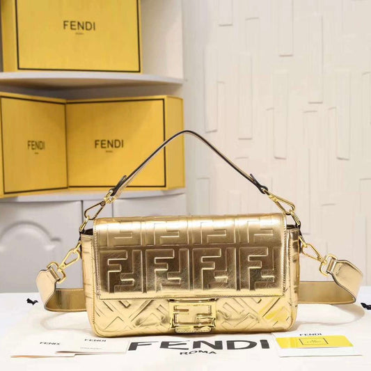 Fendi Baguette continental Bag