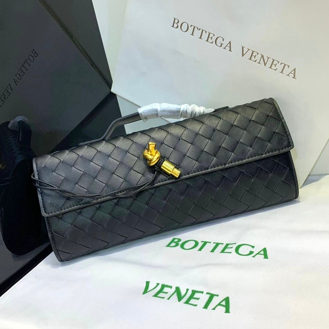 Bottega Veneta Long Andiamo Handle Clutch in Leather Bag