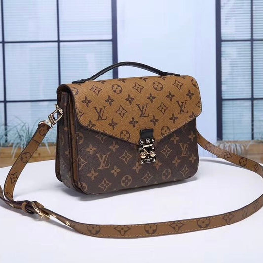 Louis Vuitton Pochette Métis Bag